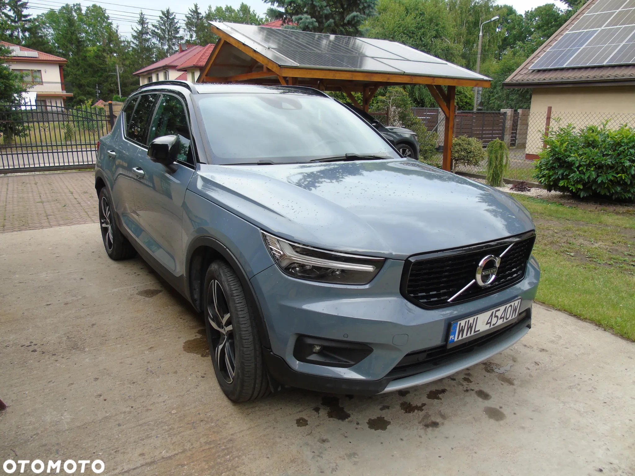 Volvo XC 40 T4 Plug-In Hybrid R-Design - 2