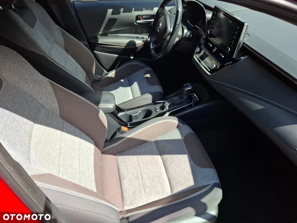 Toyota Corolla 2.0 Hybrid Trek - 12