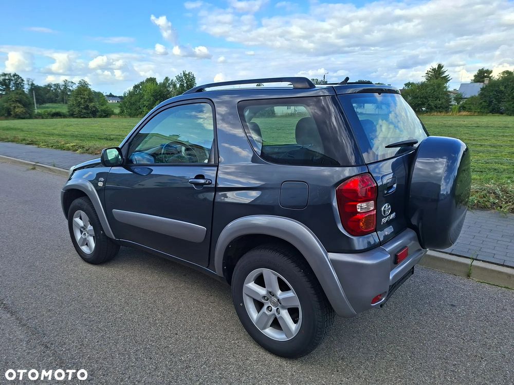 Toyota RAV4 D-4D 4x4 - 2