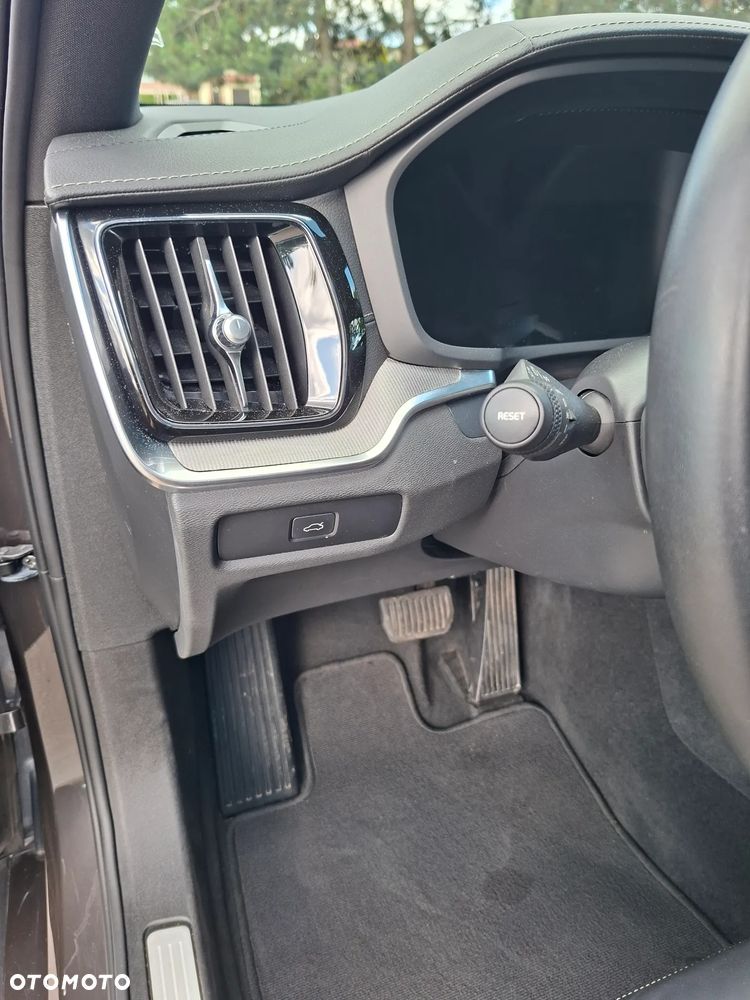 Volvo V60 B4 D Geartronic RDesign - 26