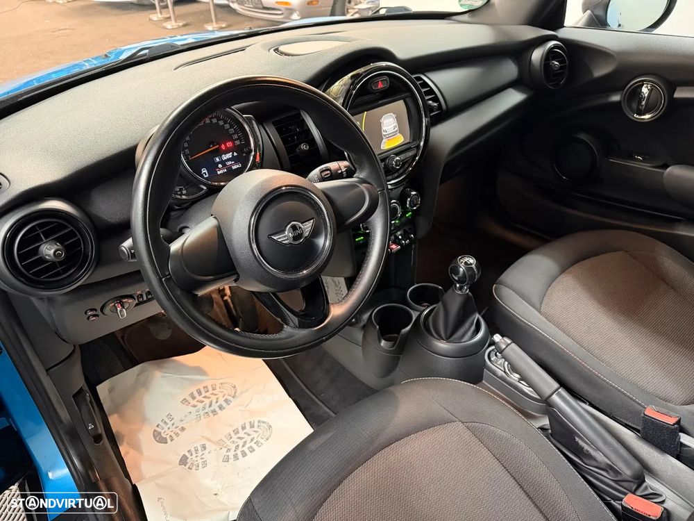 MINI 3 Portas One - 12