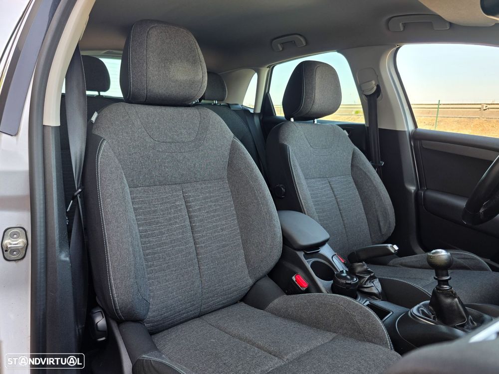 Citroën C4 1.2 PureTech Feel - 30