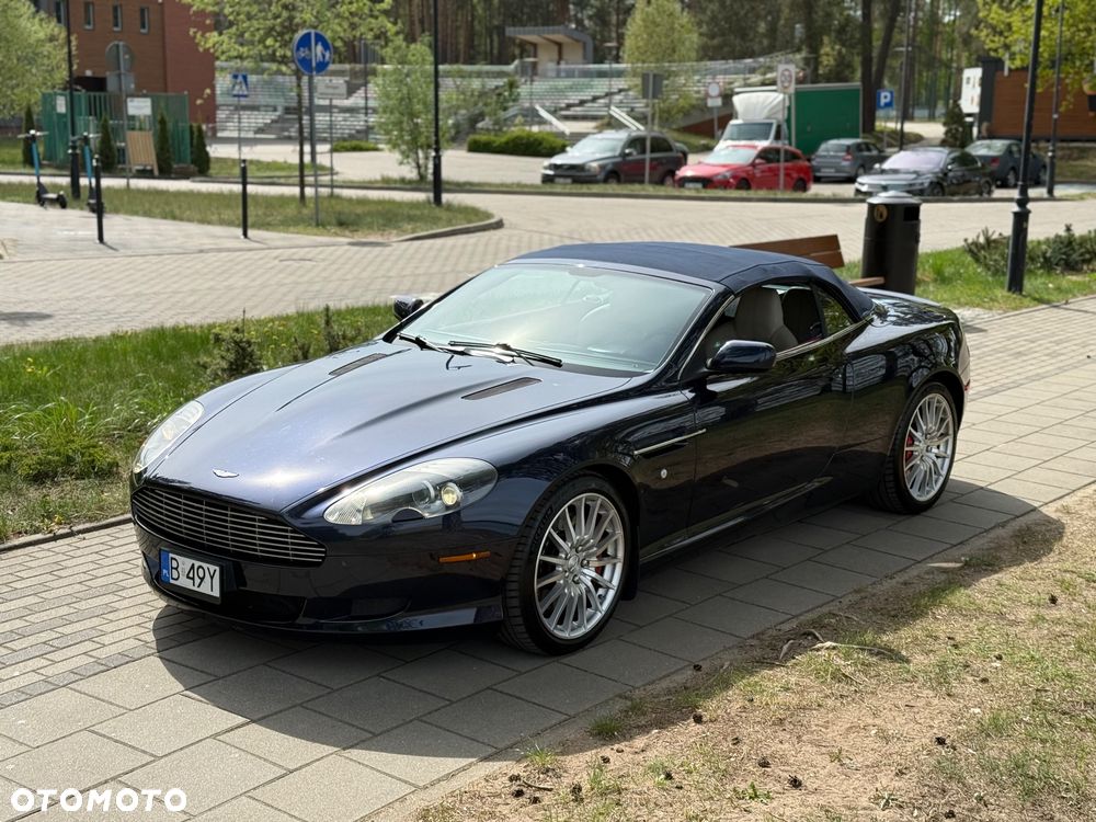 Aston Martin DB9 - 14