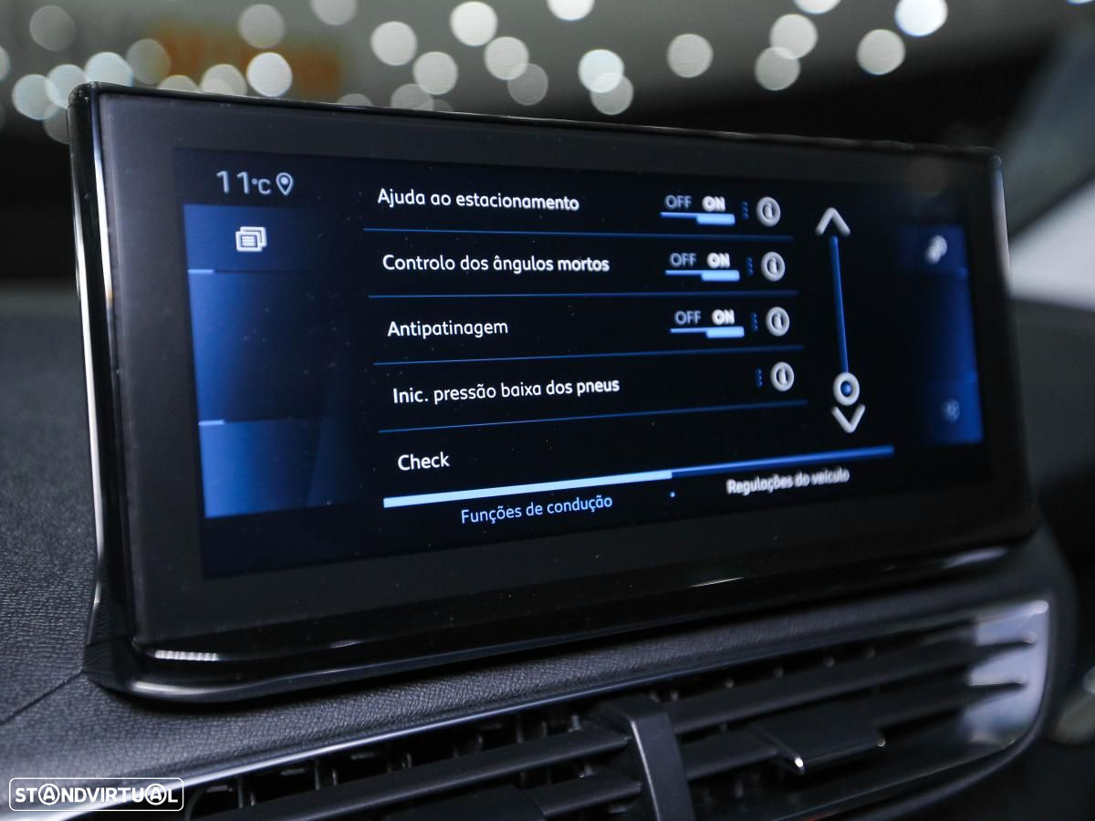 Peugeot 5008 1.5 BlueHDi Allure EAT8 - 29