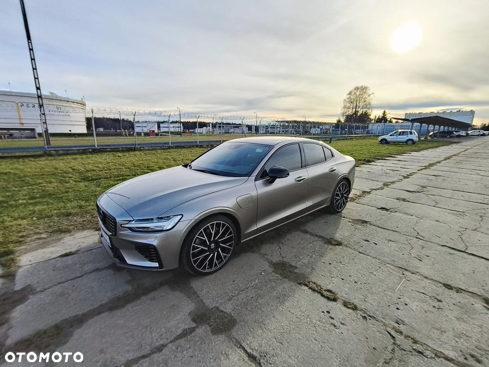 Volvo S60 T8 Twin Engine AWD Geartronic RDesign - 12