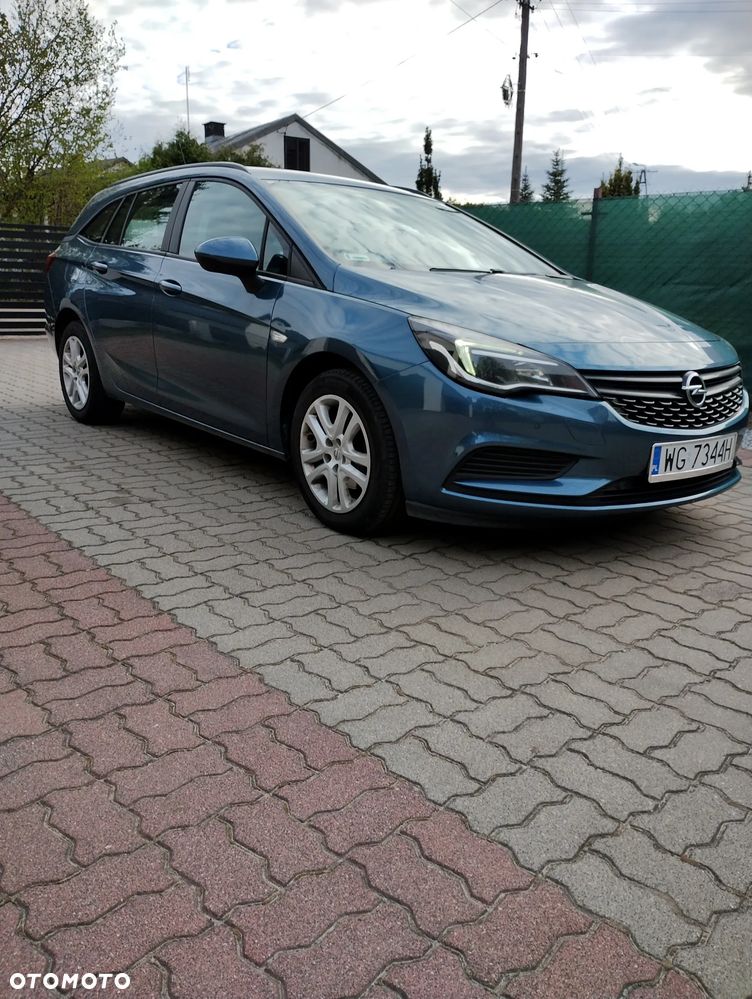 Opel Astra 1.6 CDTI Sport - 11