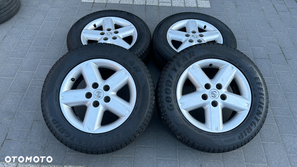 Koła r16 nissan 5x114.3 215/65 SUV felgi alufelgi ET40