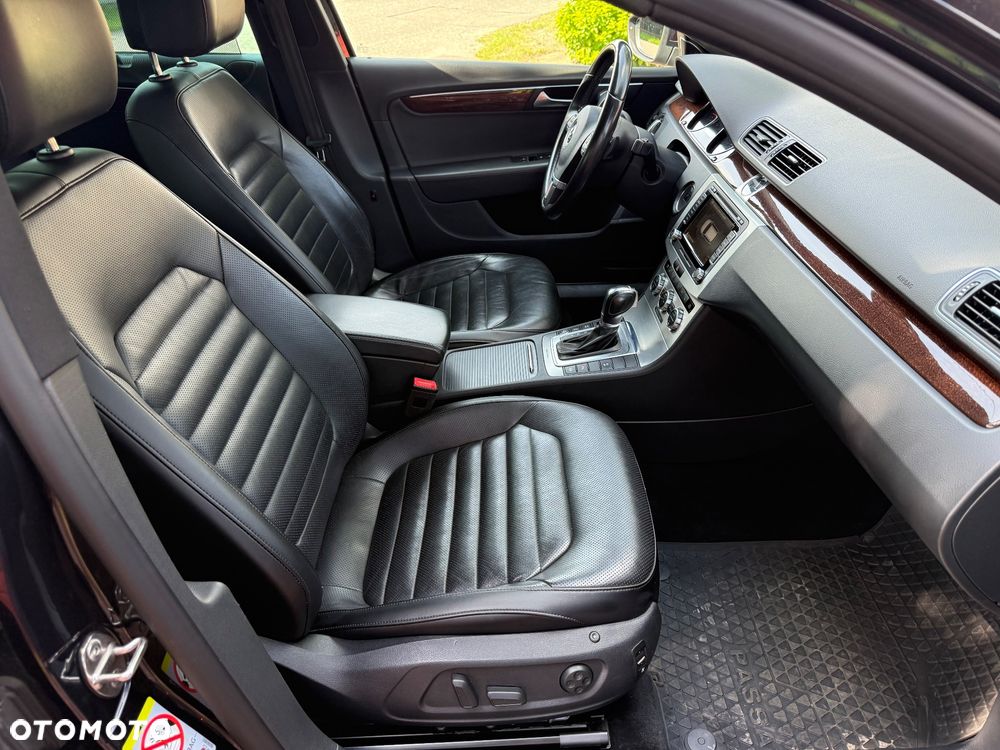 Volkswagen Passat 2.0 TDI 4Mot Highline DSG - 15
