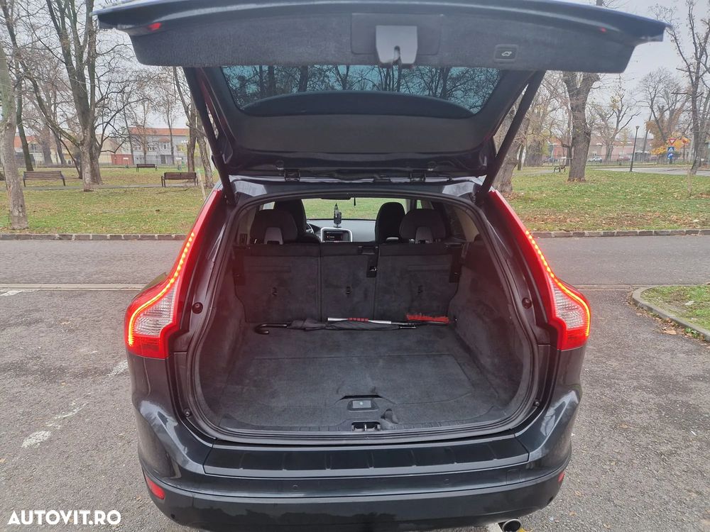 Volvo XC 60 D4 AWD Geartronic Kinetic - 33