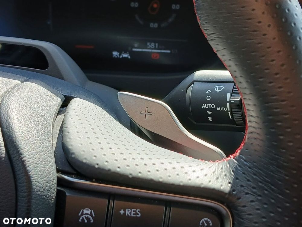 Lexus UX 300h F Sport AWD - 39