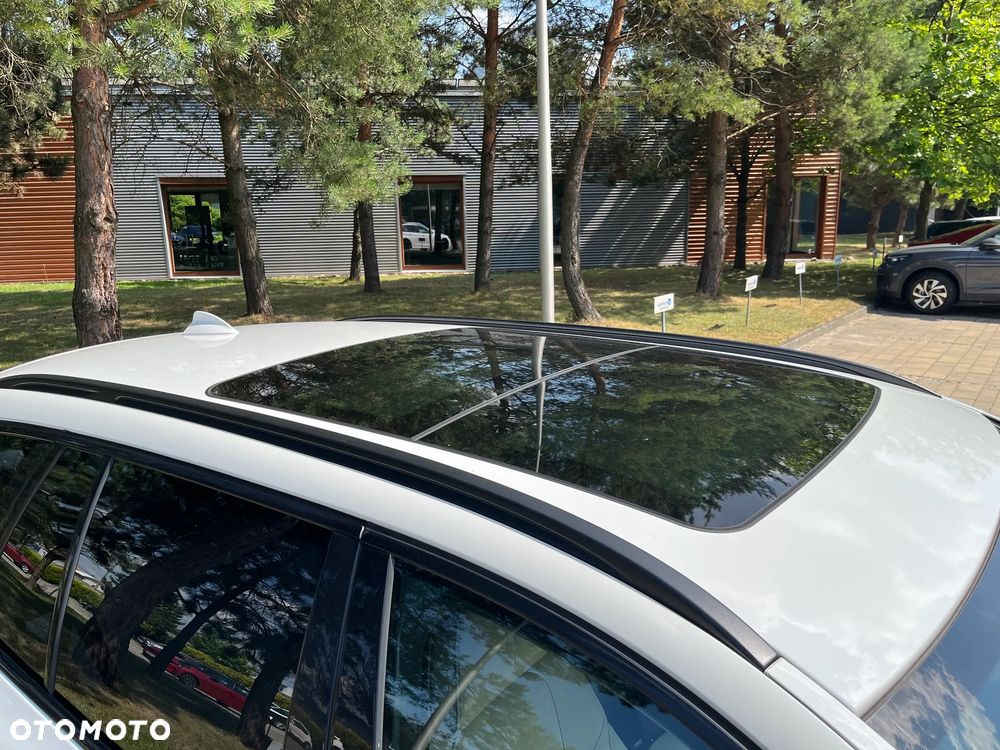 BMW Seria 5 525d xDrive - 10