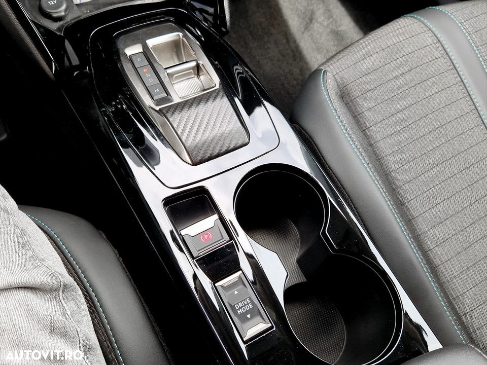 Peugeot 2008 PureTech 130 EAT8 Allure - 22