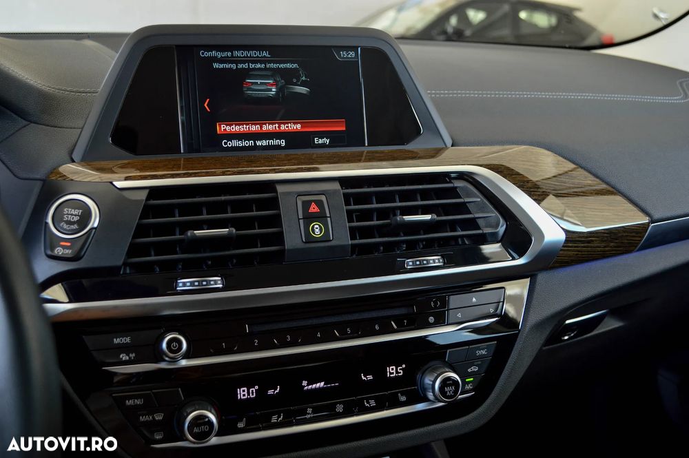 BMW X3 xDrive20i AT Luxury Line - 14