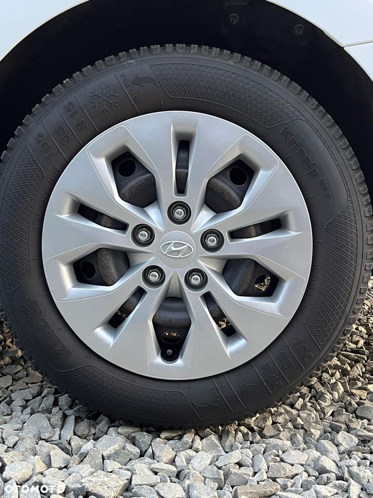 Hyundai i30 1.6 D Classic + - 13