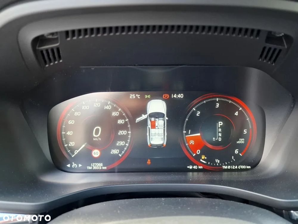 Volvo XC 60 D4 R-Design - 31