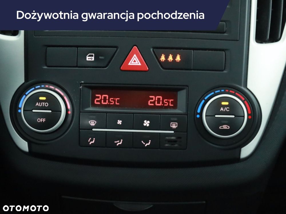 Kia Ceed - 13