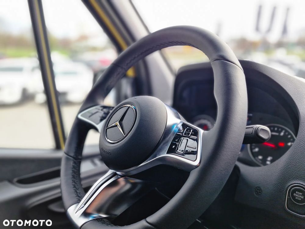 Mercedes-Benz Sprinter - 17