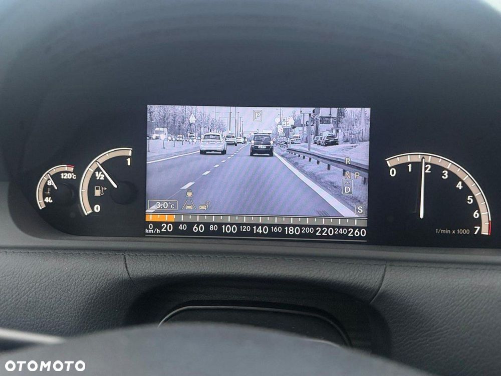 Mercedes-Benz CL - 24