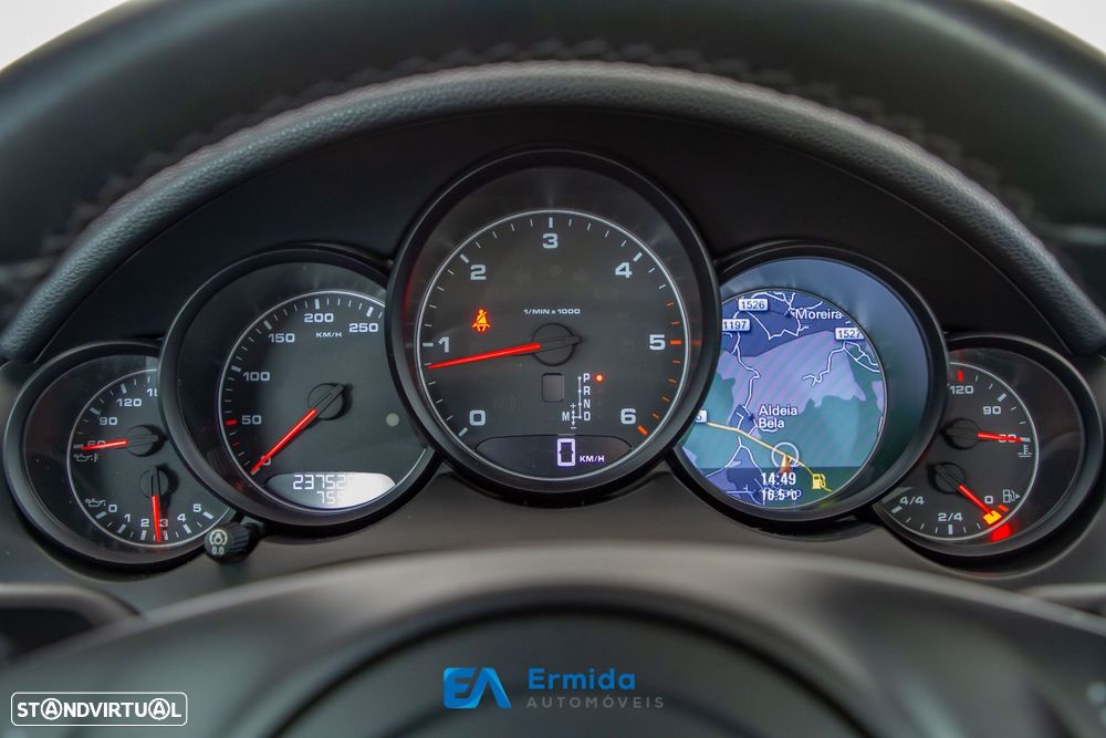 Porsche Cayenne - 31