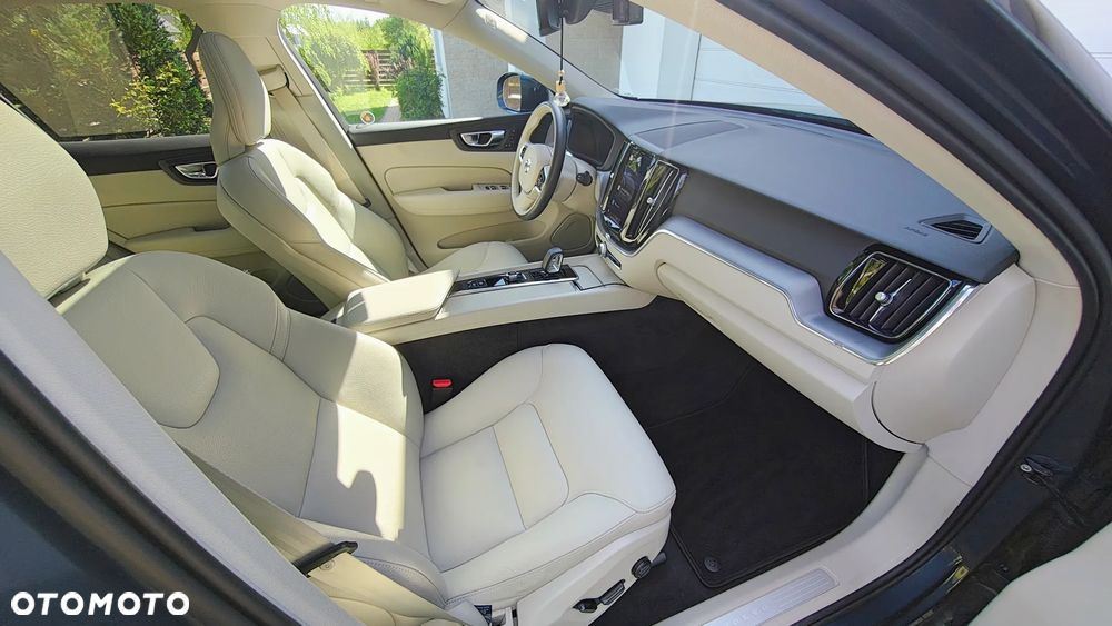 Volvo XC 60 - 22