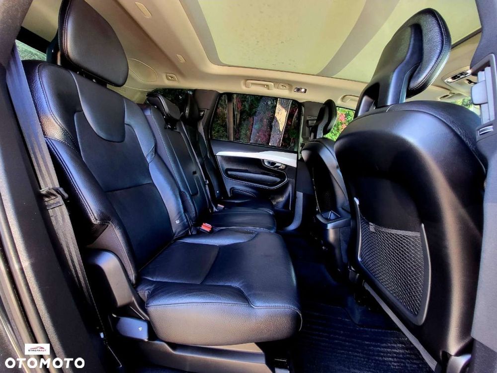 Volvo XC 90 - 8
