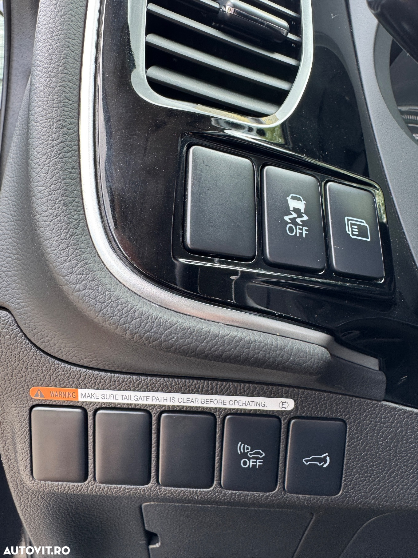 Mitsubishi Outlander 2.0 4WD Plug-In Hybrid - 19