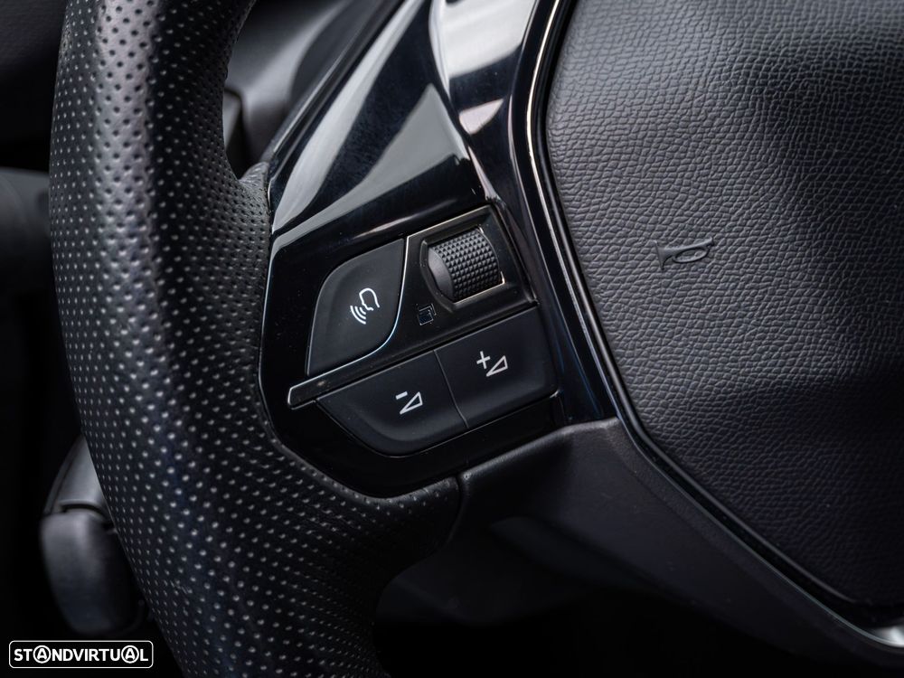 Peugeot 3008 1.5 BlueHDi GT Line EAT8 - 11