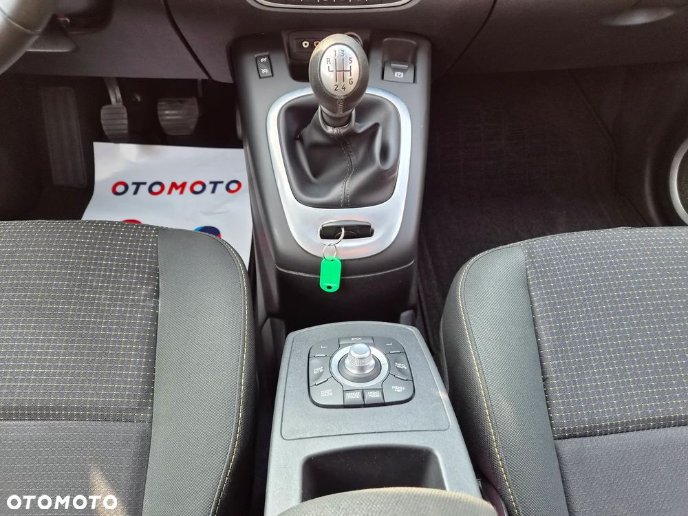 Renault Scenic - 26