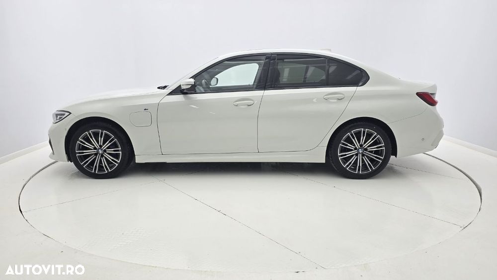BMW Seria 3 - 10