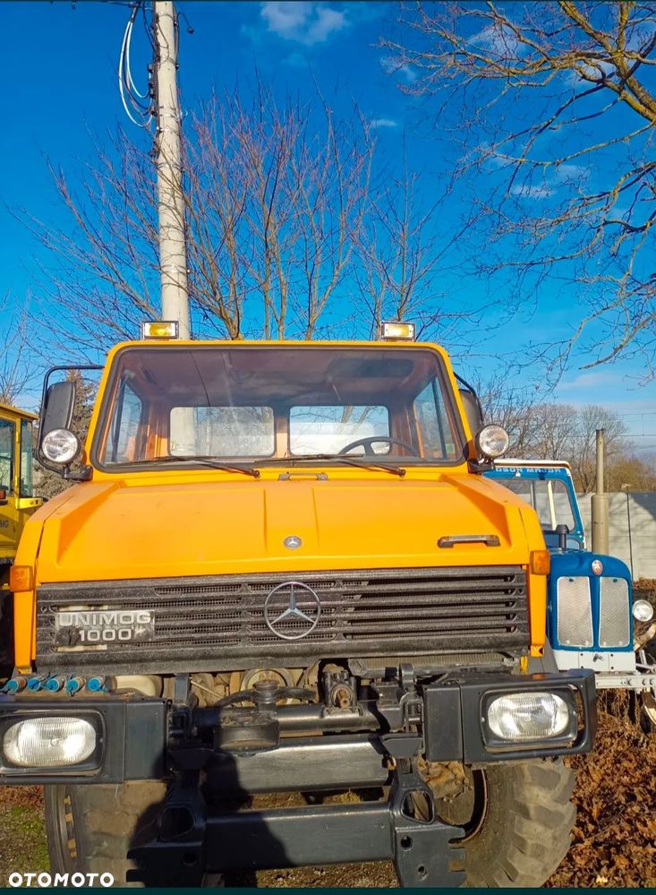 Mercedes-Benz UNIMOG - 1