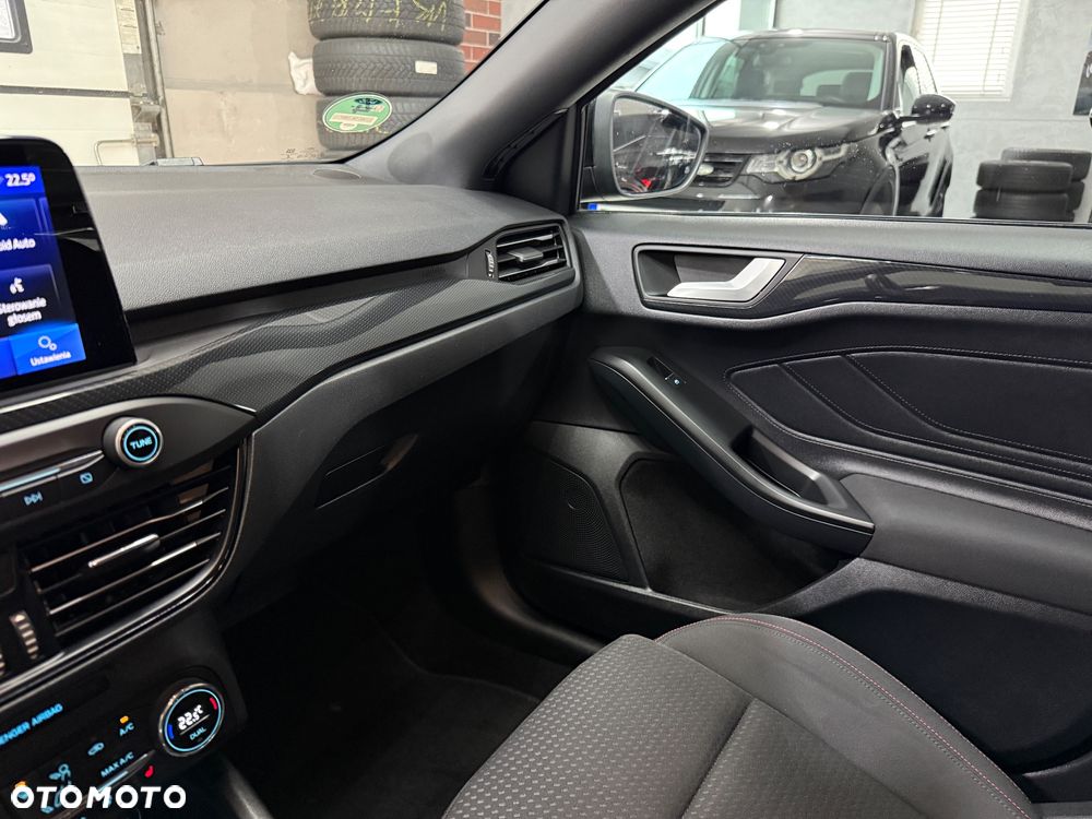 Ford Focus 2.0 EcoBlue ST-Line - 29