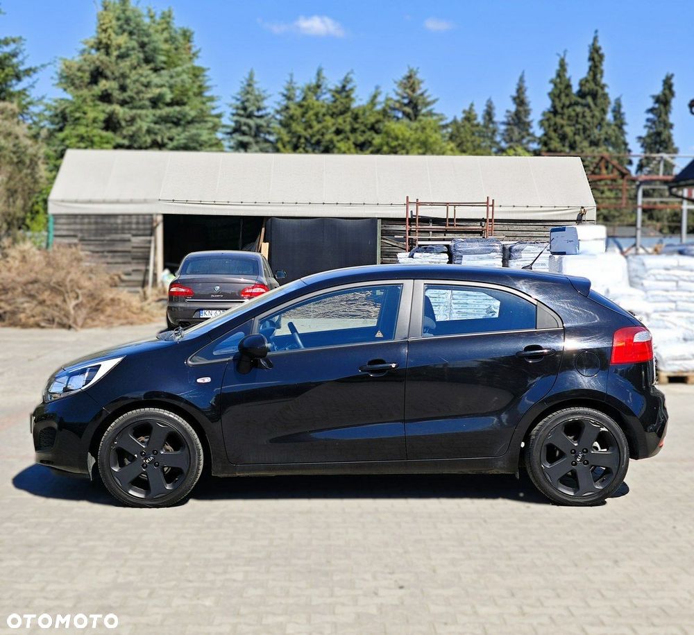 Kia Rio - 6