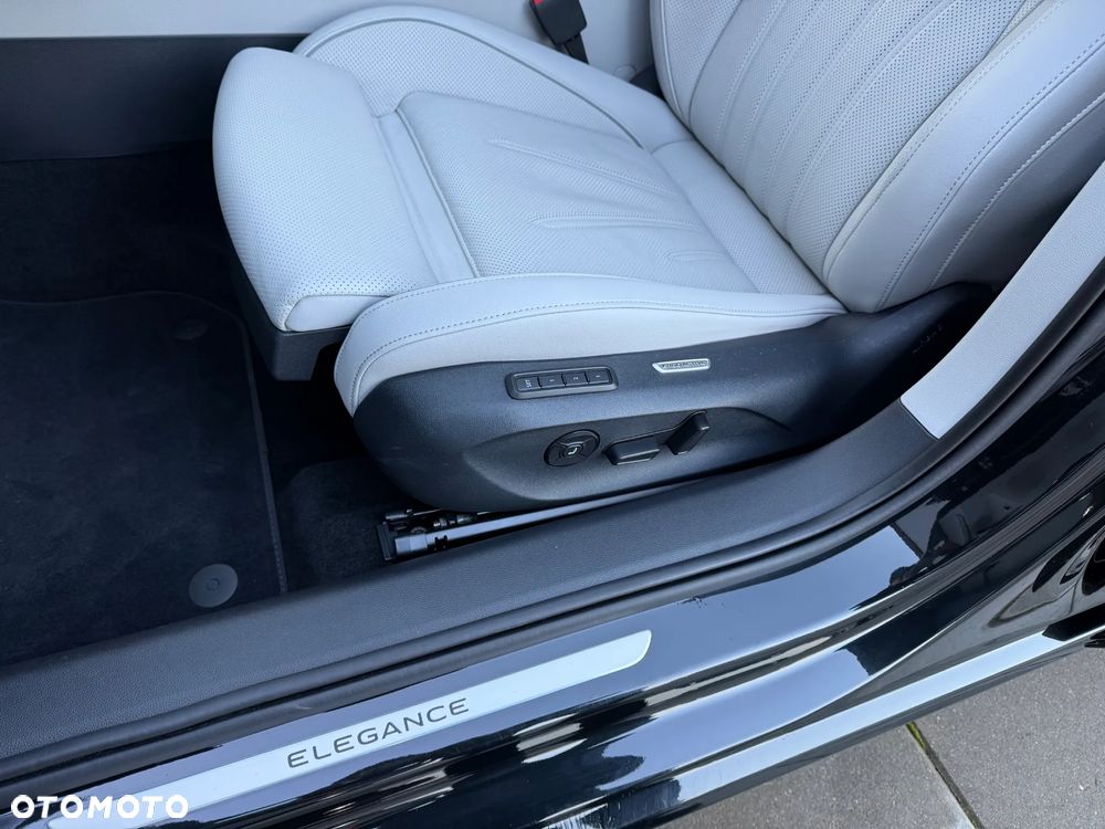 Volkswagen Passat 2.0 TDI SCR Elegance DSG - 25