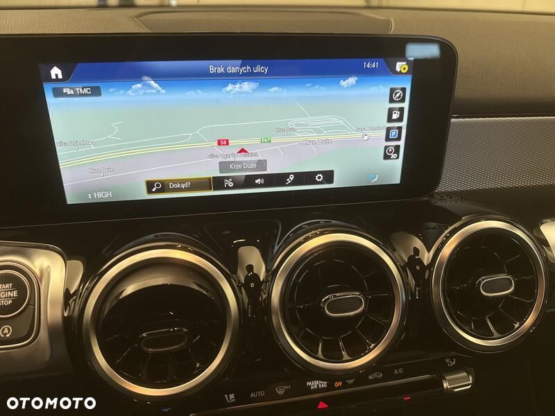 Mercedes-Benz GLB 200 7G-DCT - 15
