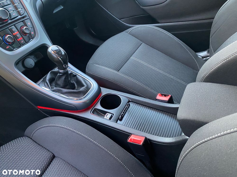 Opel Astra GTC 1.4 Turbo ecoFLEX Start/Stop Innovation - 18