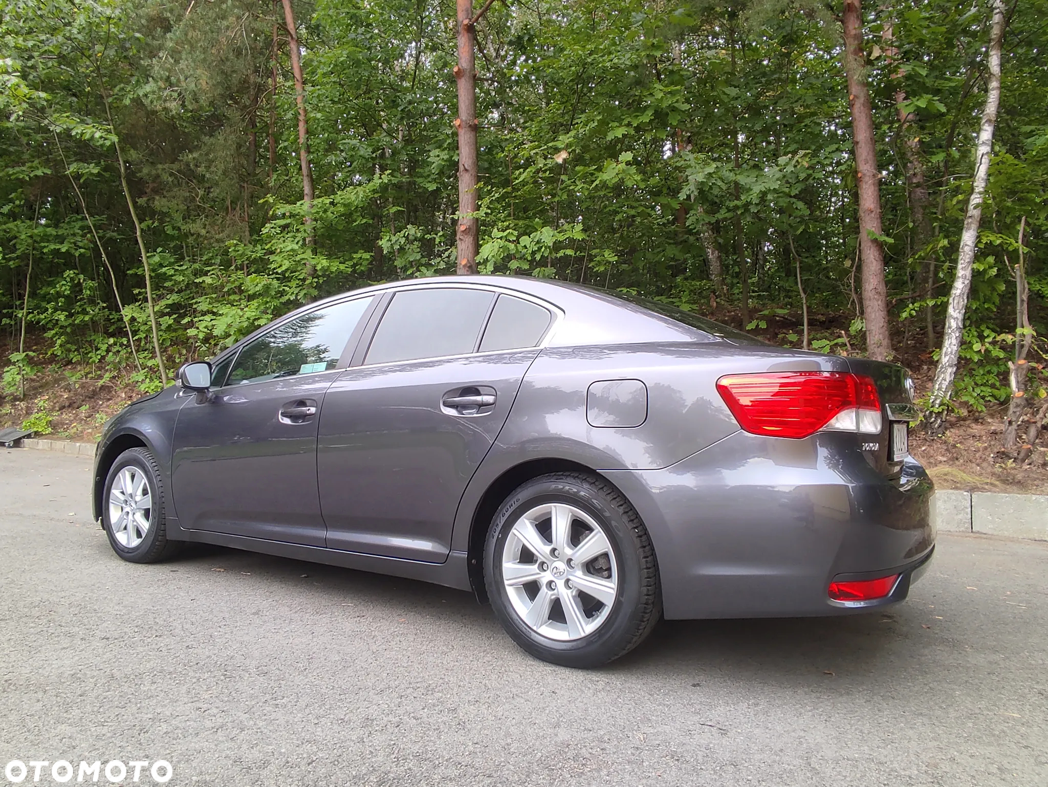 Toyota Avensis 1.8 Premium - 33