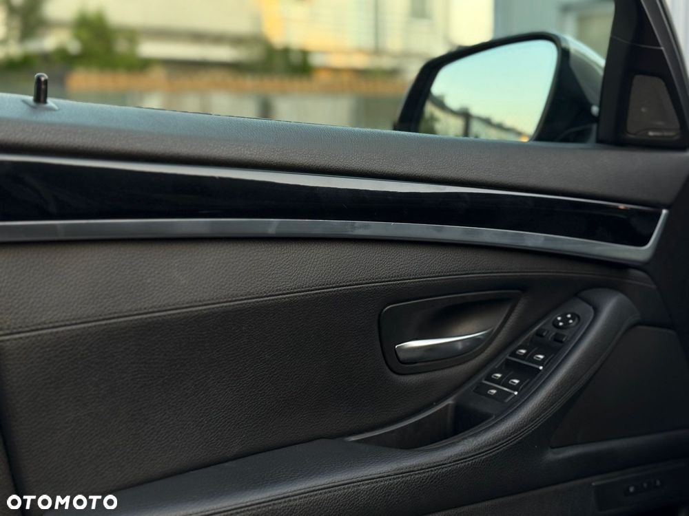 BMW Seria 5 M550d xDrive - 20