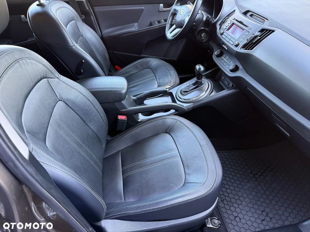 Kia Sportage 2.0 CVVT 4WD Automatik Spirit - 24