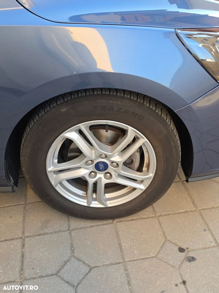 Ford Focus - 21