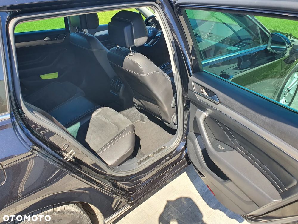 Volkswagen Passat 2.0 TDI SCR DSG Highline - 23