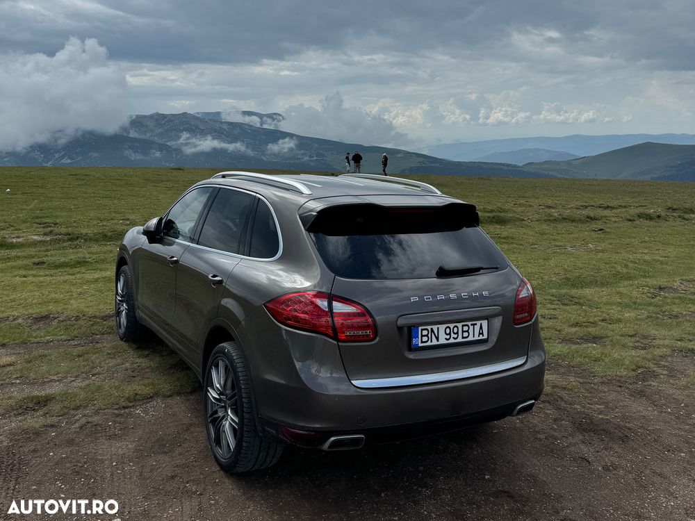 Porsche Cayenne 3.0 L V6 - 2