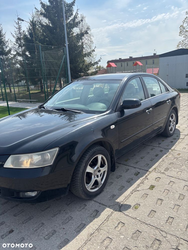 Hyundai Sonata - 1