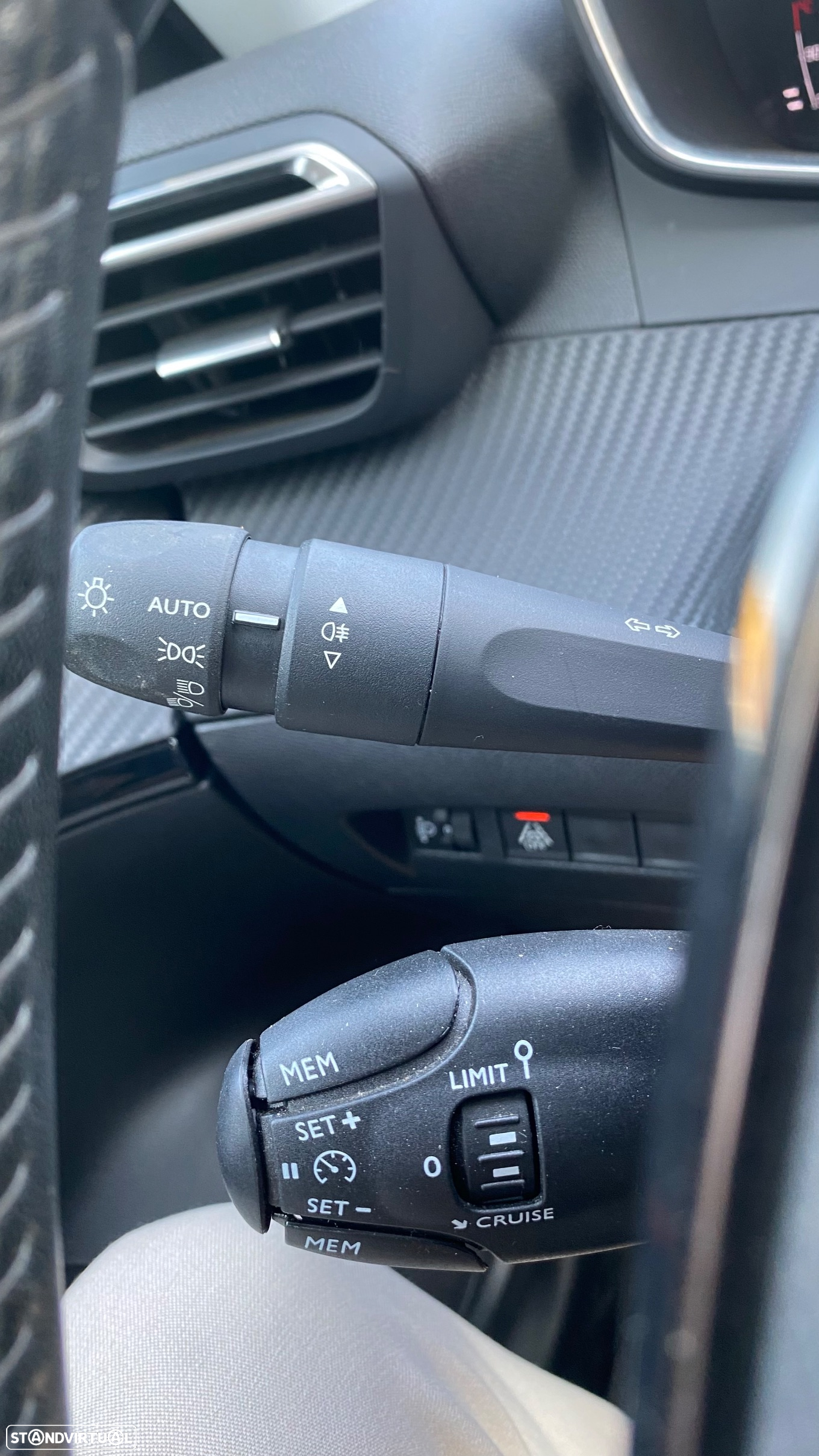 Peugeot 2008 1.2 PureTech Active - 33