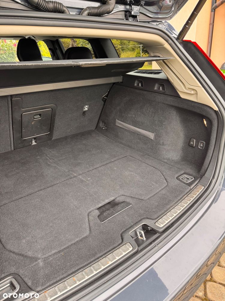 Volvo V60 D3 Momentum Pro - 12