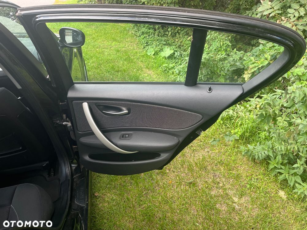 BMW Seria 1 116i - 16