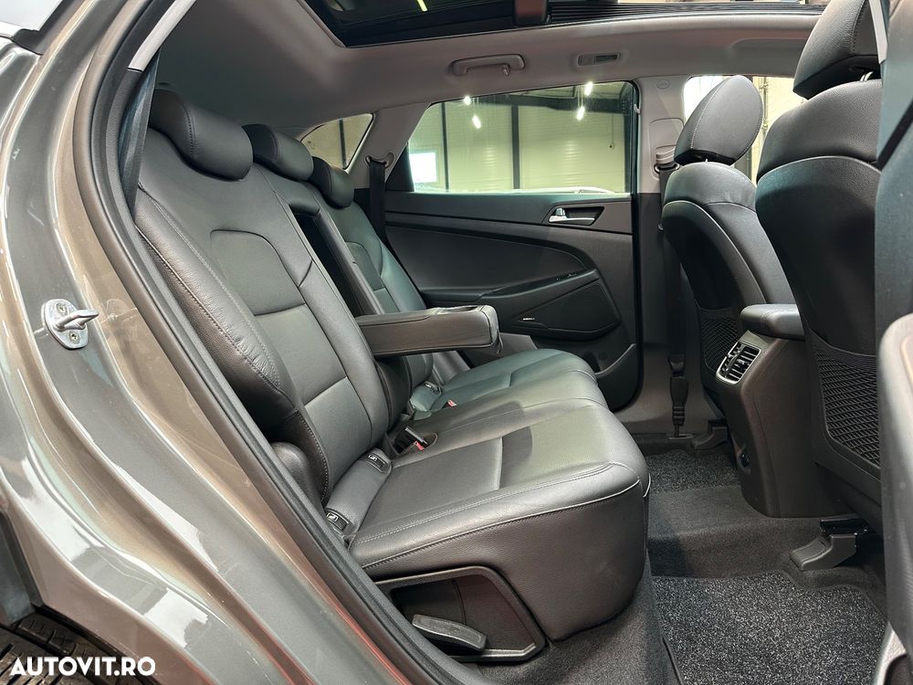 Hyundai Tucson 2.0 CRDI 4WD Automatik Premium - 30