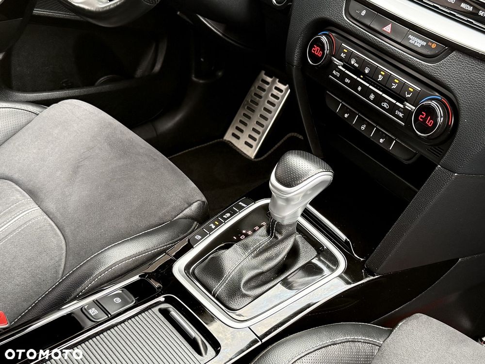 Kia ProCeed 1.5 T-GDI DCT7 OPF GT LINE - 32
