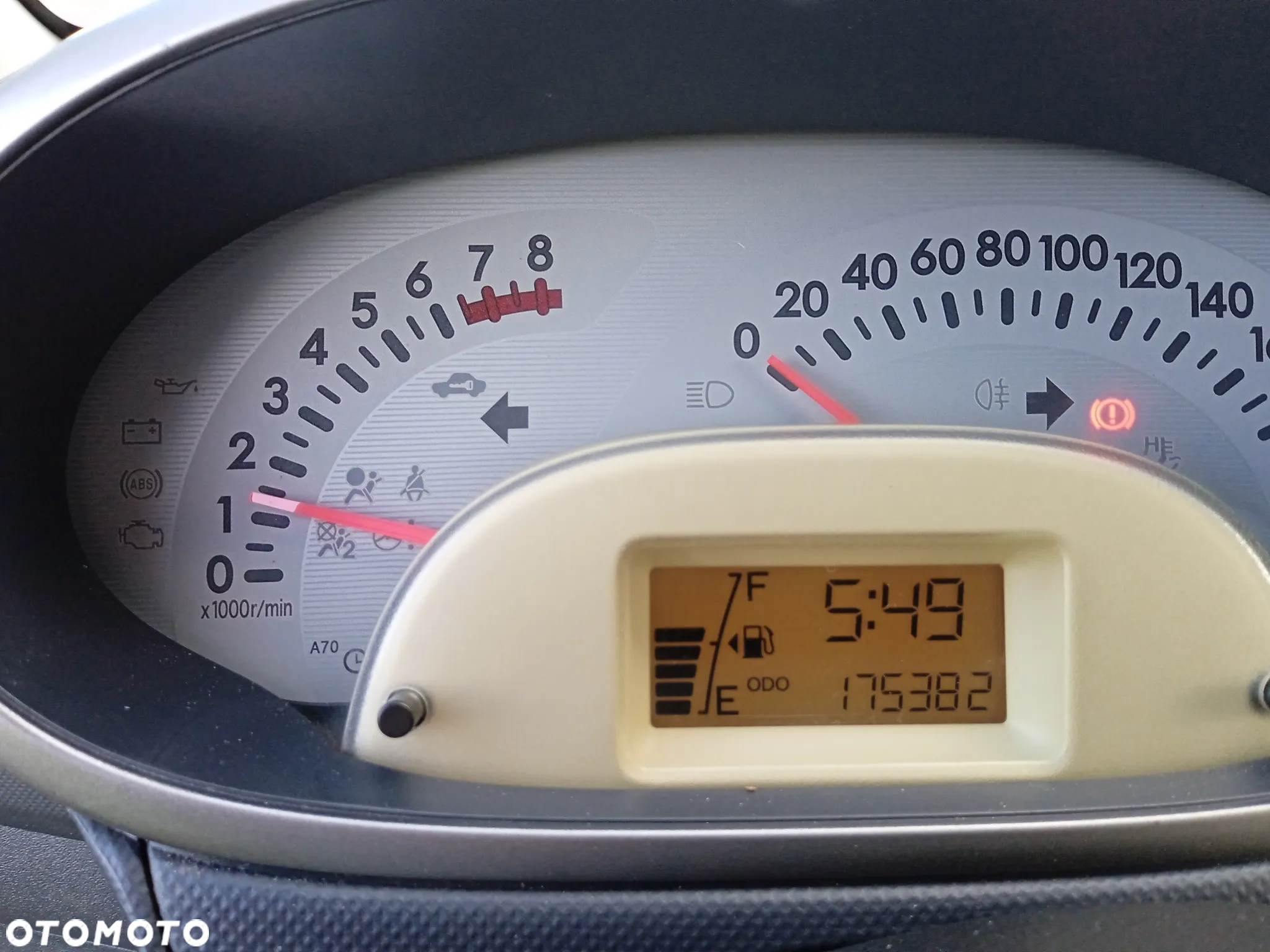 Daihatsu Sirion 1.3 - 6