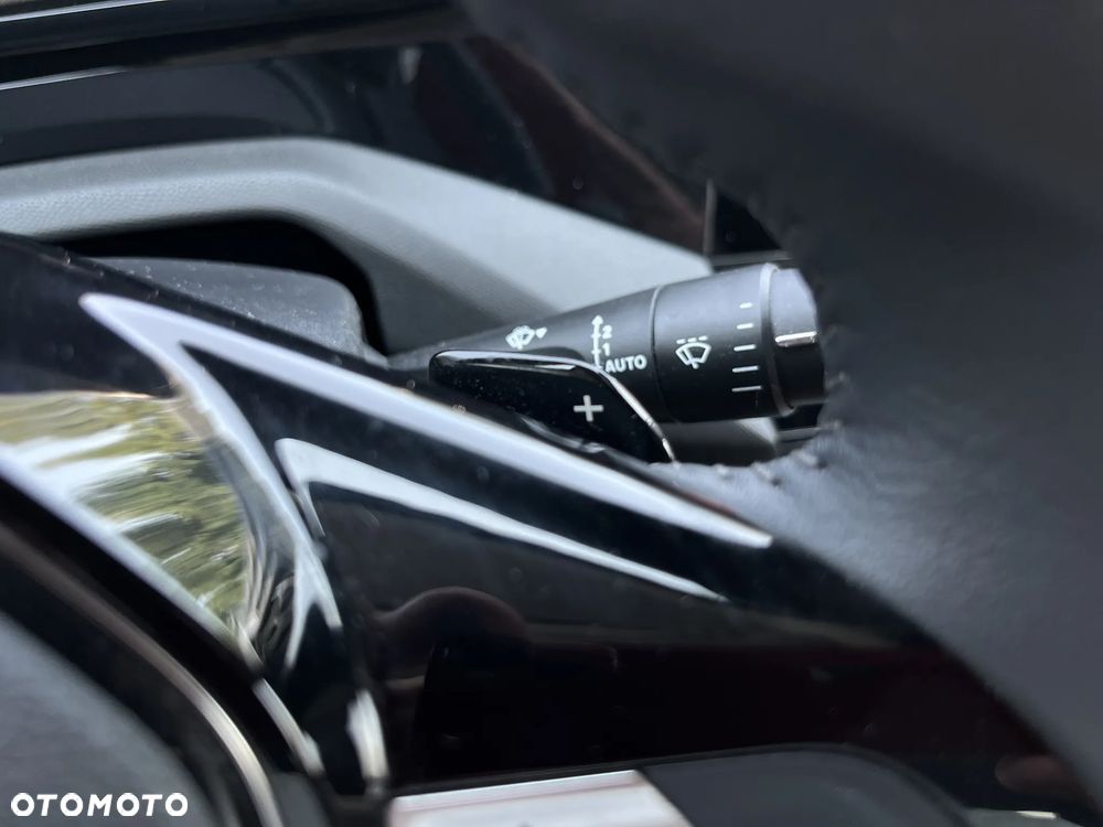 Peugeot 408 1.2 PureTech Allure Pack S&S EAT8 - 18