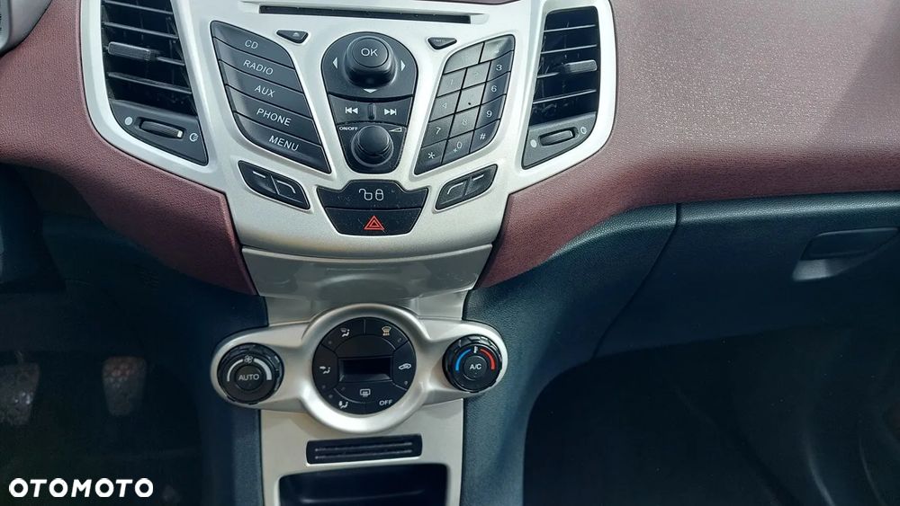 Ford Fiesta - 10